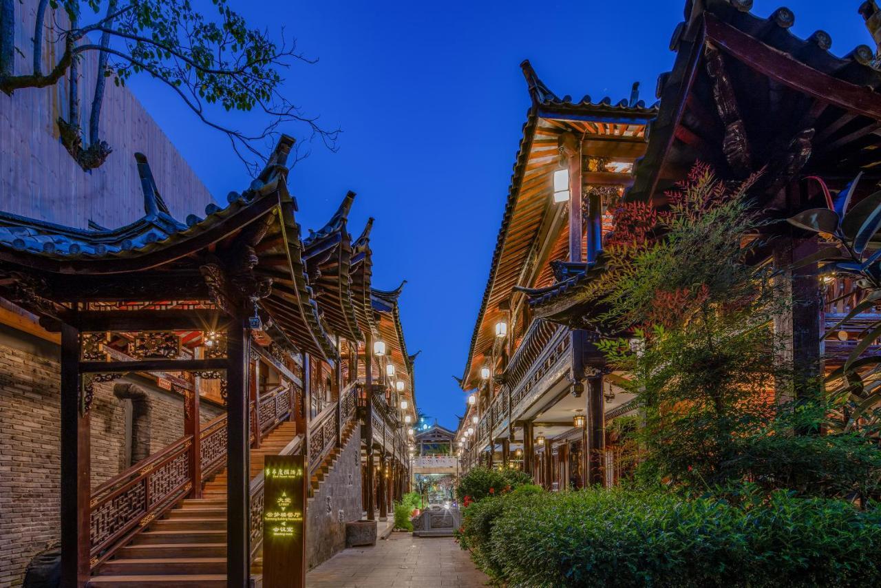 Doof Resort Hotel Lijiang  Bagian luar foto