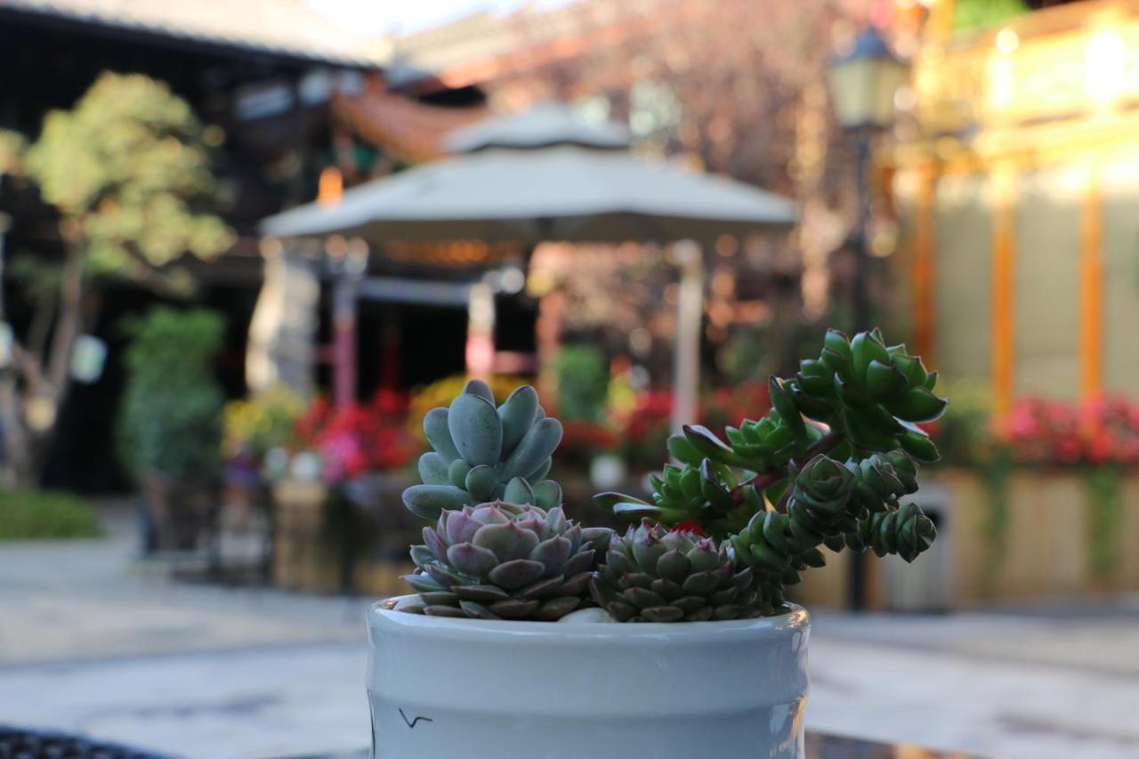 Doof Resort Hotel Lijiang  Bagian luar foto