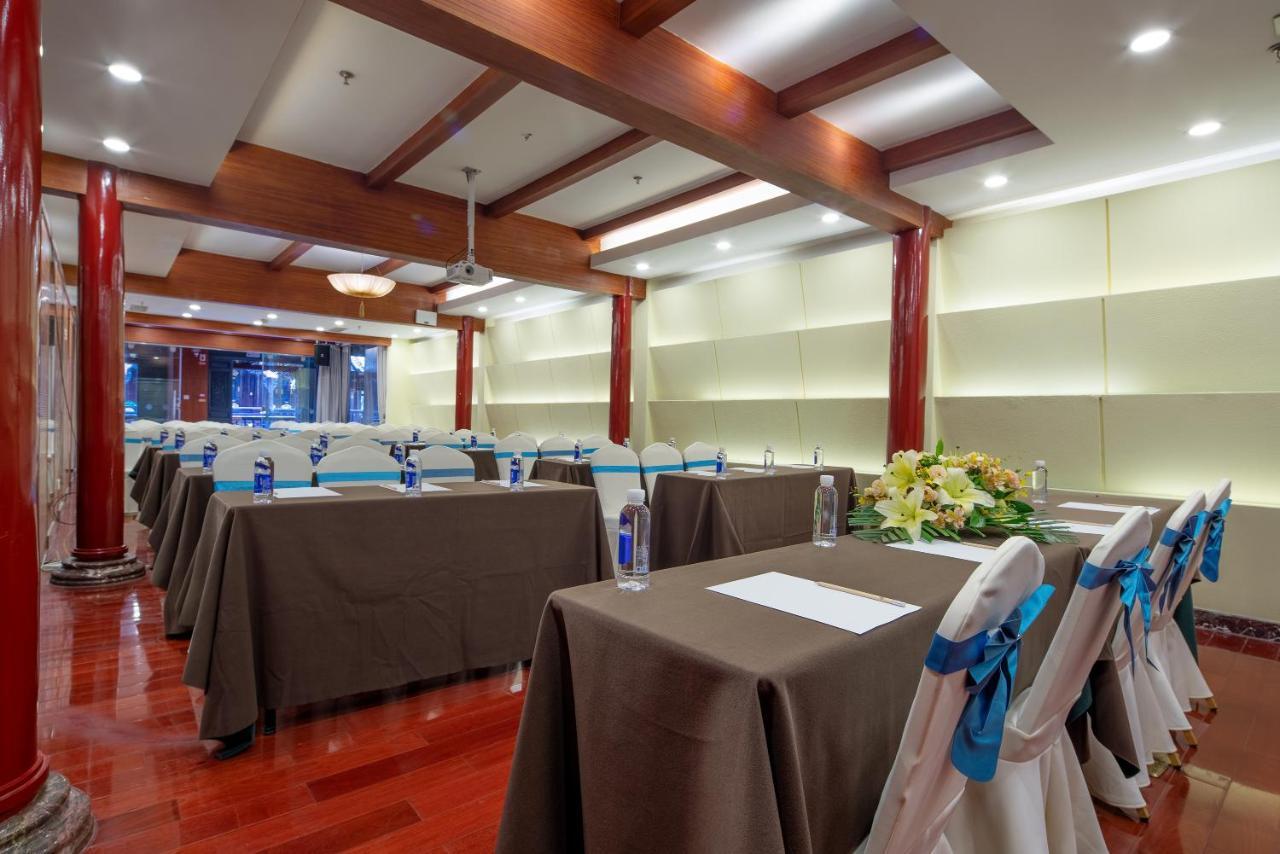 Doof Resort Hotel Lijiang  Bagian luar foto