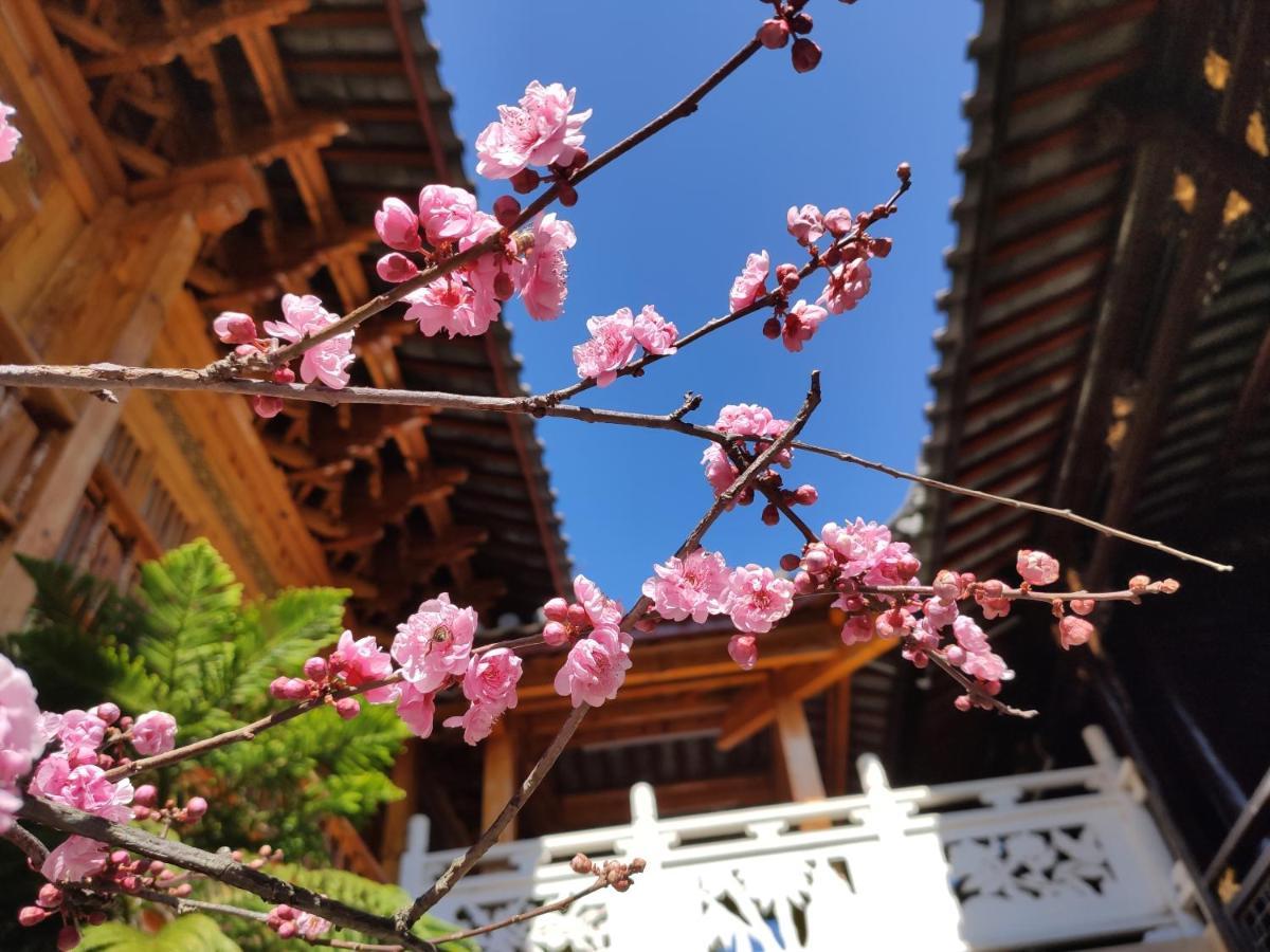 Doof Resort Hotel Lijiang  Bagian luar foto